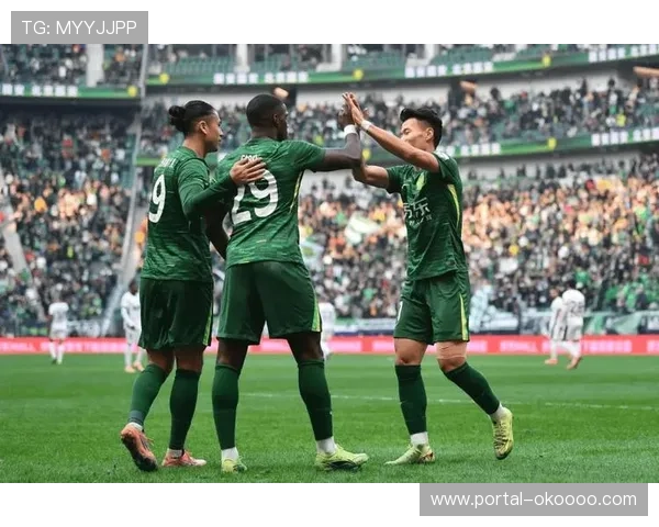 国安前锋法比奥28球荣膺金靴，末轮大四喜实现反超