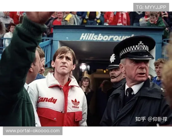 法国足球电影纪录片上映，聚焦基层球员故事